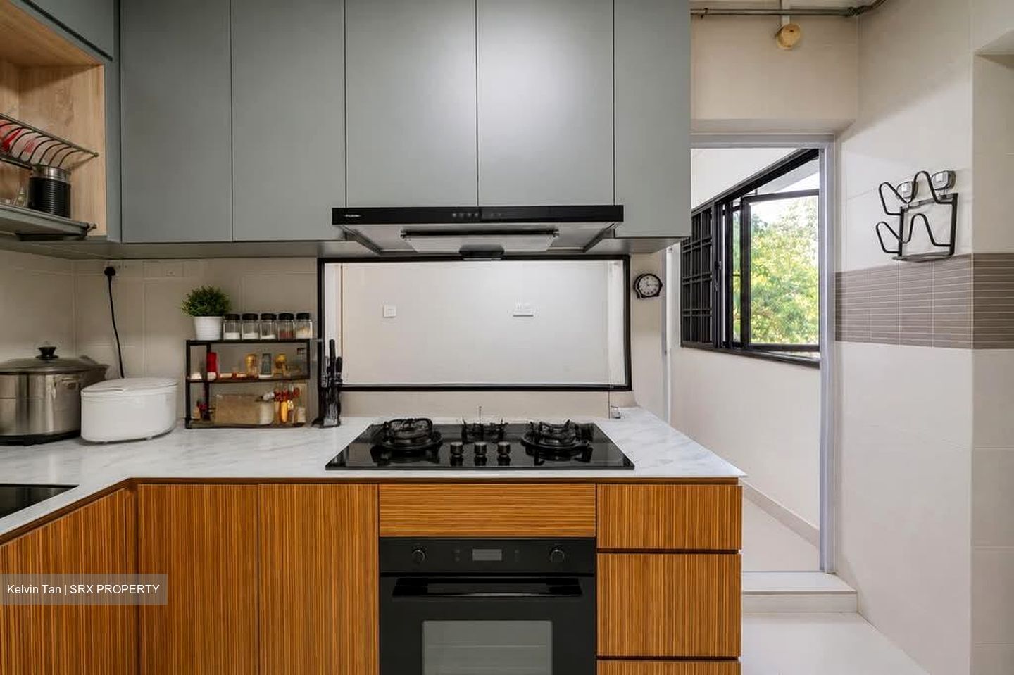 Blk 698D Hougang Street 52 (Hougang), HDB Executive #561642521